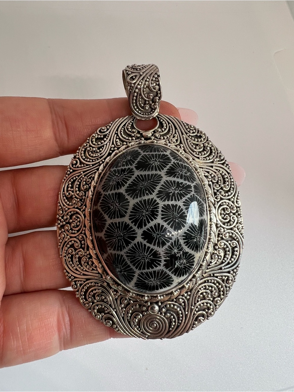 SARDA Black & Sterling Silver Floral Oval Pendant